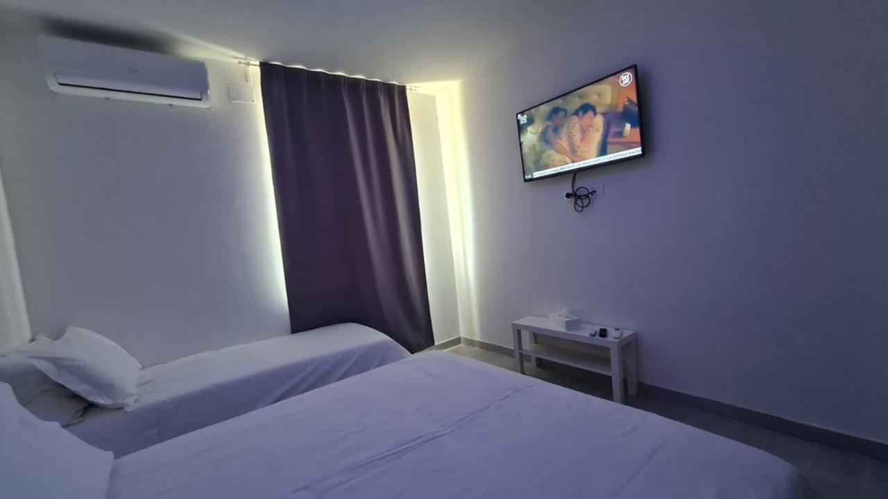 Me Besito Bed & Breakfast Ari Exterior photo